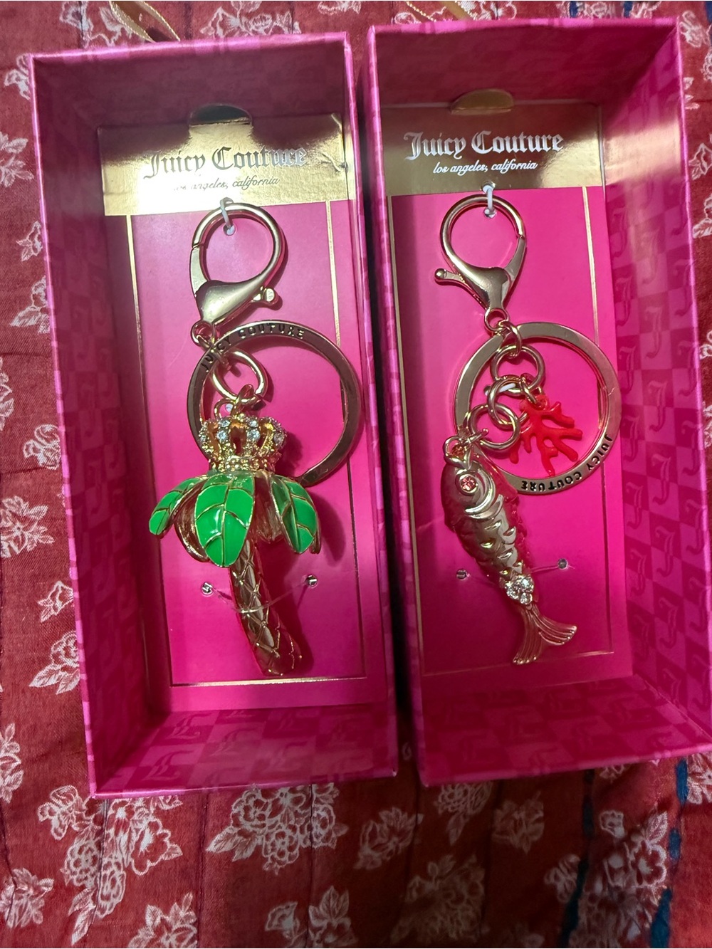 Juicy Couture Gold Palm Tree & Fish Keychain Set - Green/Pink/Gold